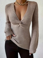 Load image into Gallery viewer, Women&#39;s Pullovers New Styles Solid Color Sexy V-neck Slim Fit Knitted Sweaters
