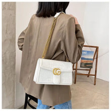 Load image into Gallery viewer, Designer style bag - 2025 hit bag, fashionable and trendy chain bag, classic and versatile crossbody bag, underarm bag
