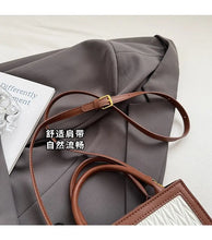 Load image into Gallery viewer, Designer Leather Handbag For Elegant Ladies, Crossbody Shoulder Tote Bag With Secure Zipper
