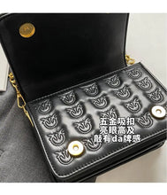 Load image into Gallery viewer, Womens Handbag as Your Style Extension Designer Inspired High Quality Tote Shoulder Bag Fashionable and Aesthetic for Ladies
