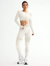 Load image into Gallery viewer, Women&#39;s 2pcs Hot-selling New Sports Tight Running Breathable Seamless Yoga Suit

