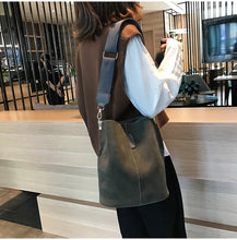 Load image into Gallery viewer, Designer Handbags Ladies Bucket Bag PU Leather Shoulder Large Capacity Crossbody Bags for Women High Quality New Tote Bag

